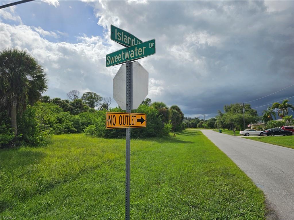105 Island Ct Property Photo 4
