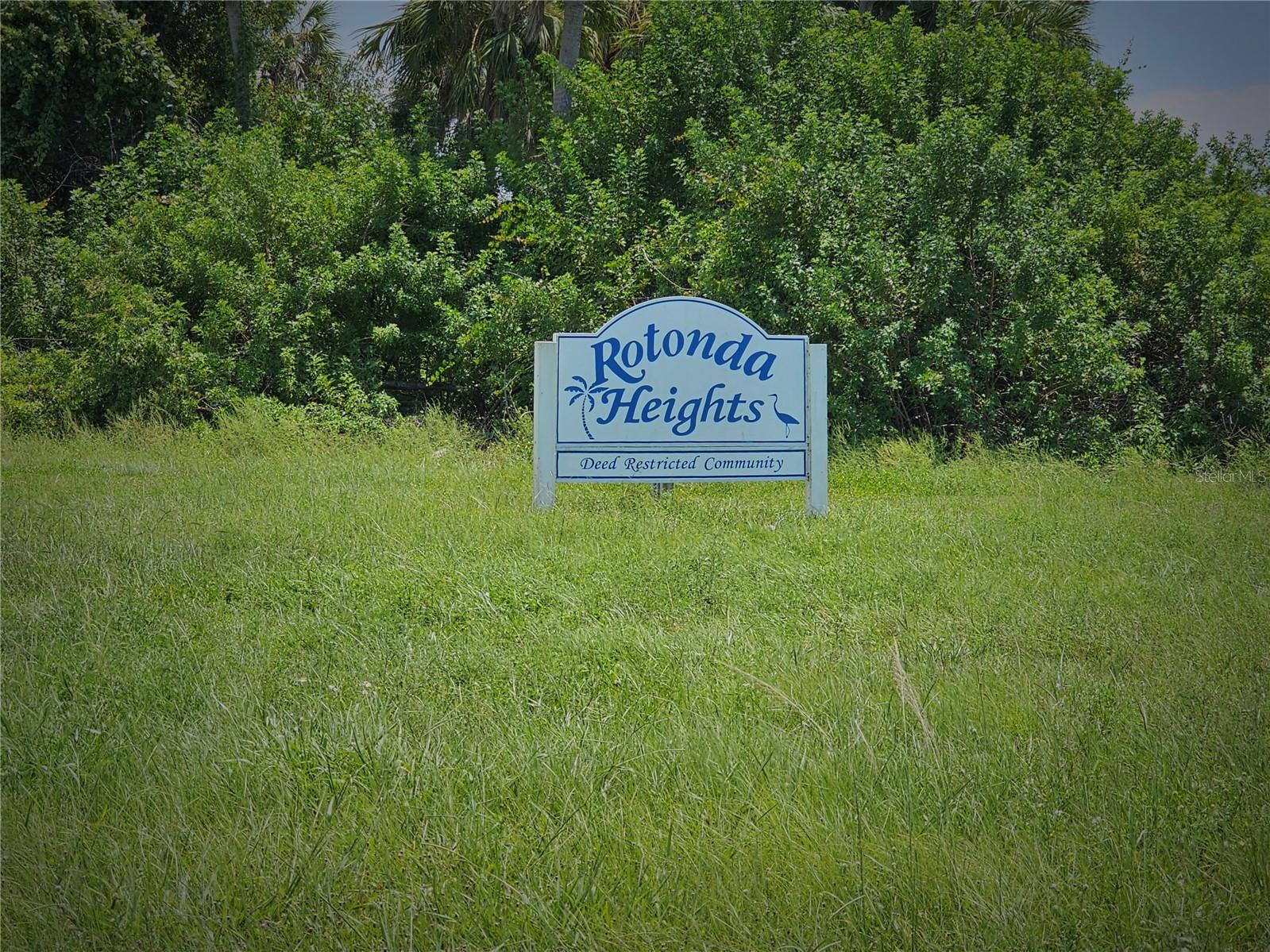 105 Island Ct Property Photo 5
