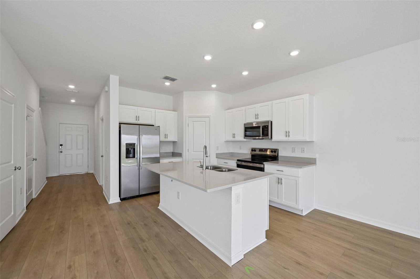 10754 Eclipse St Property Photo 2