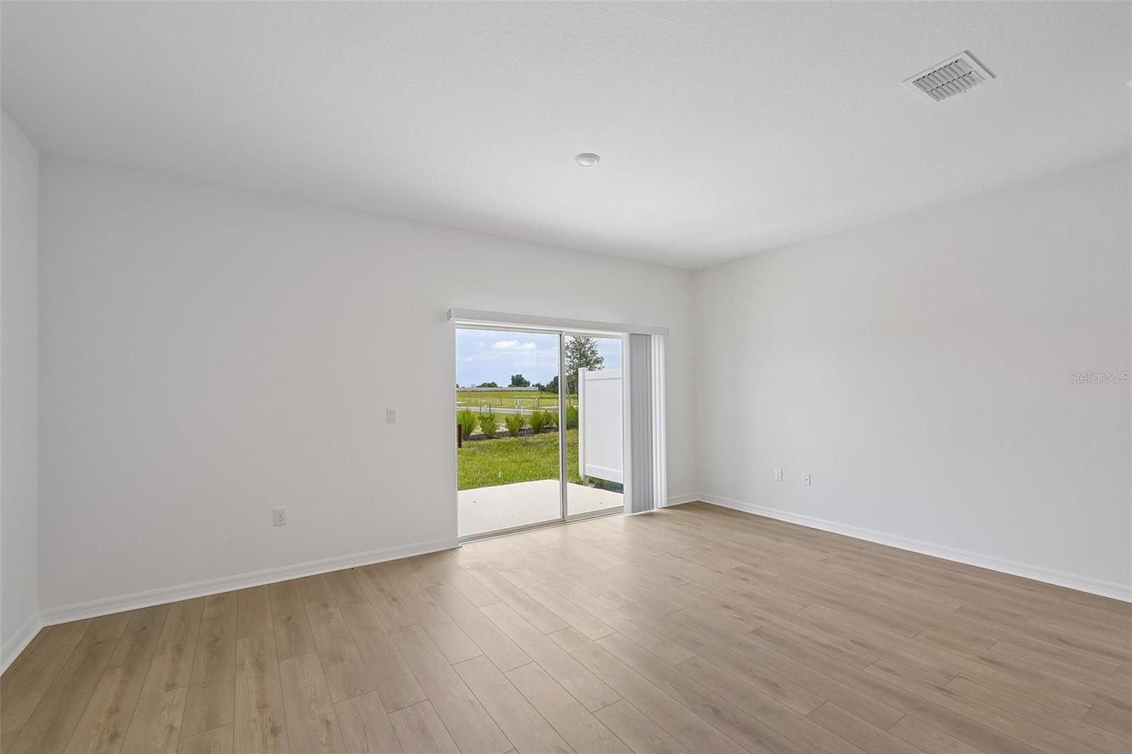 10754 Eclipse St Property Photo 3