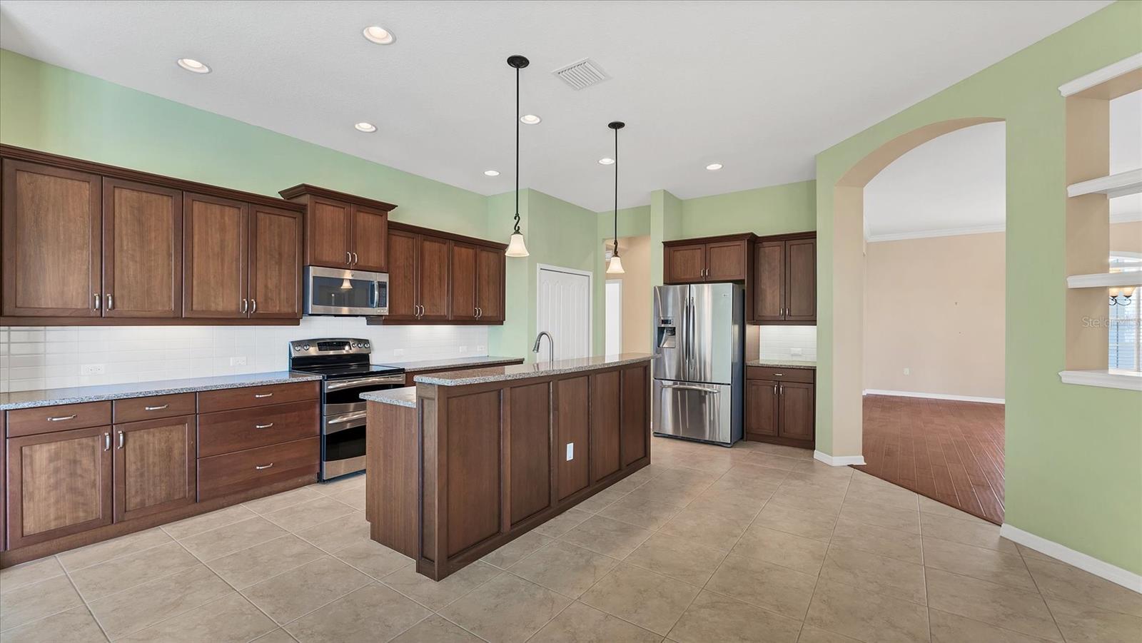 6207 46th Ct E Property Photo 9