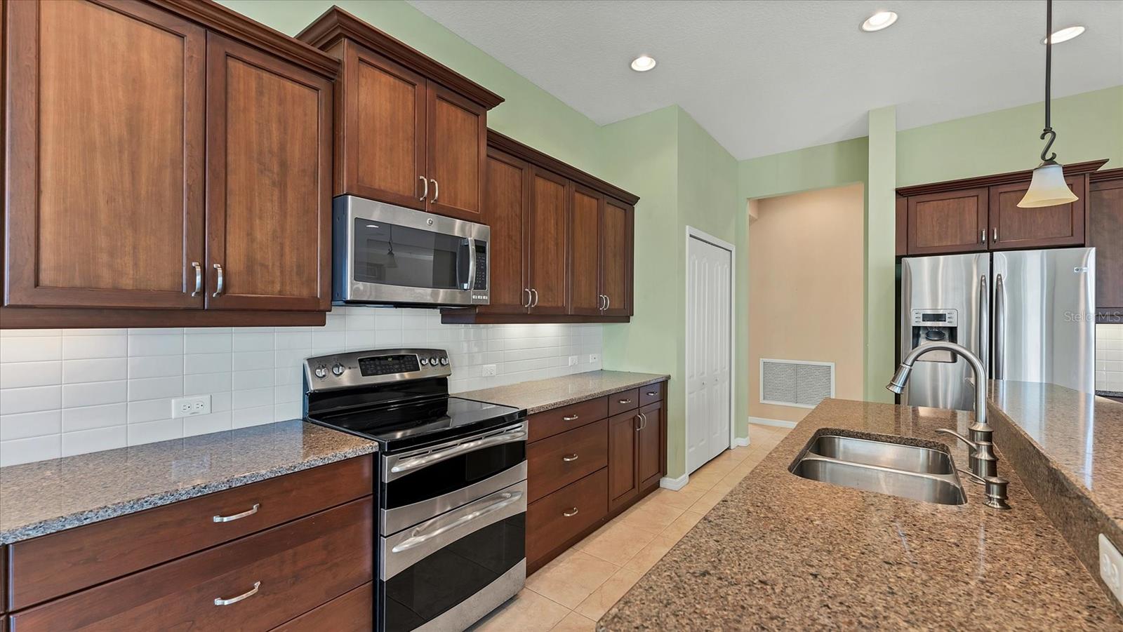 6207 46th Ct E Property Photo 10