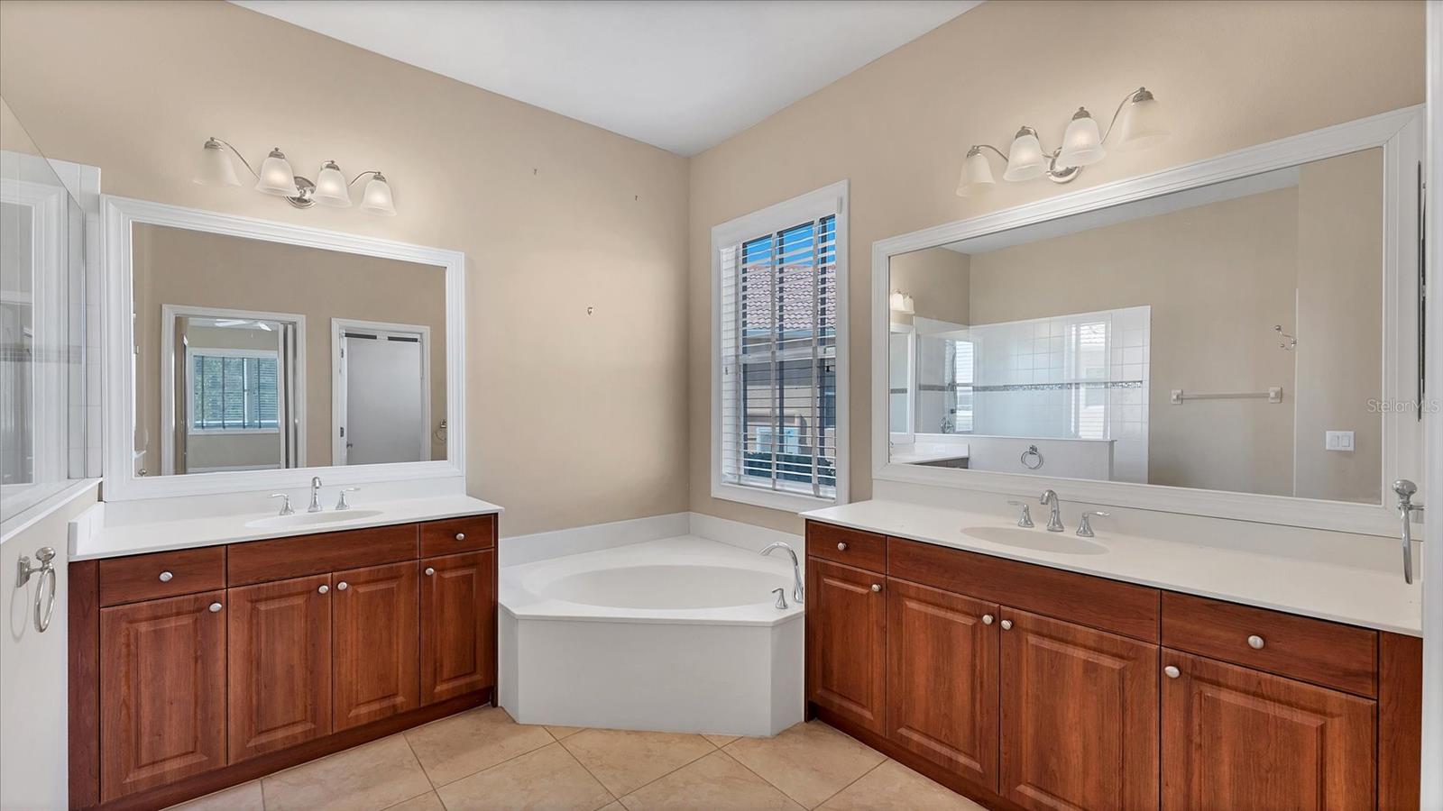 6207 46th Ct E Property Photo 18