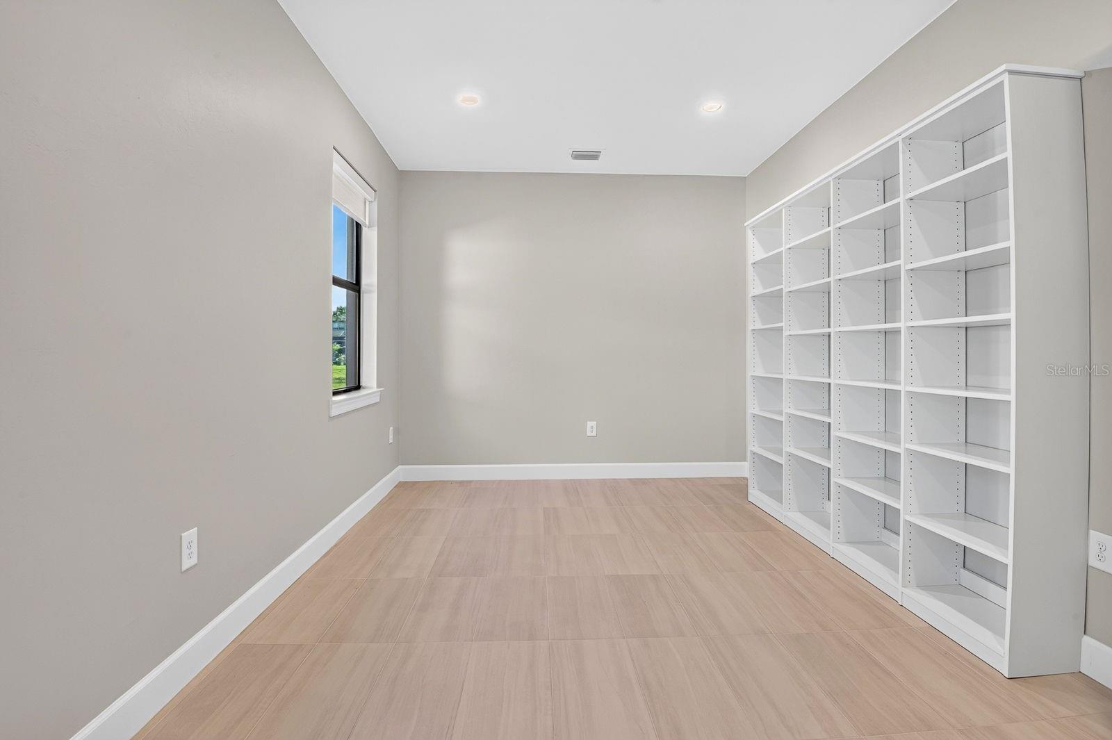 16320 Hidden Oak Loop Property Photo 7
