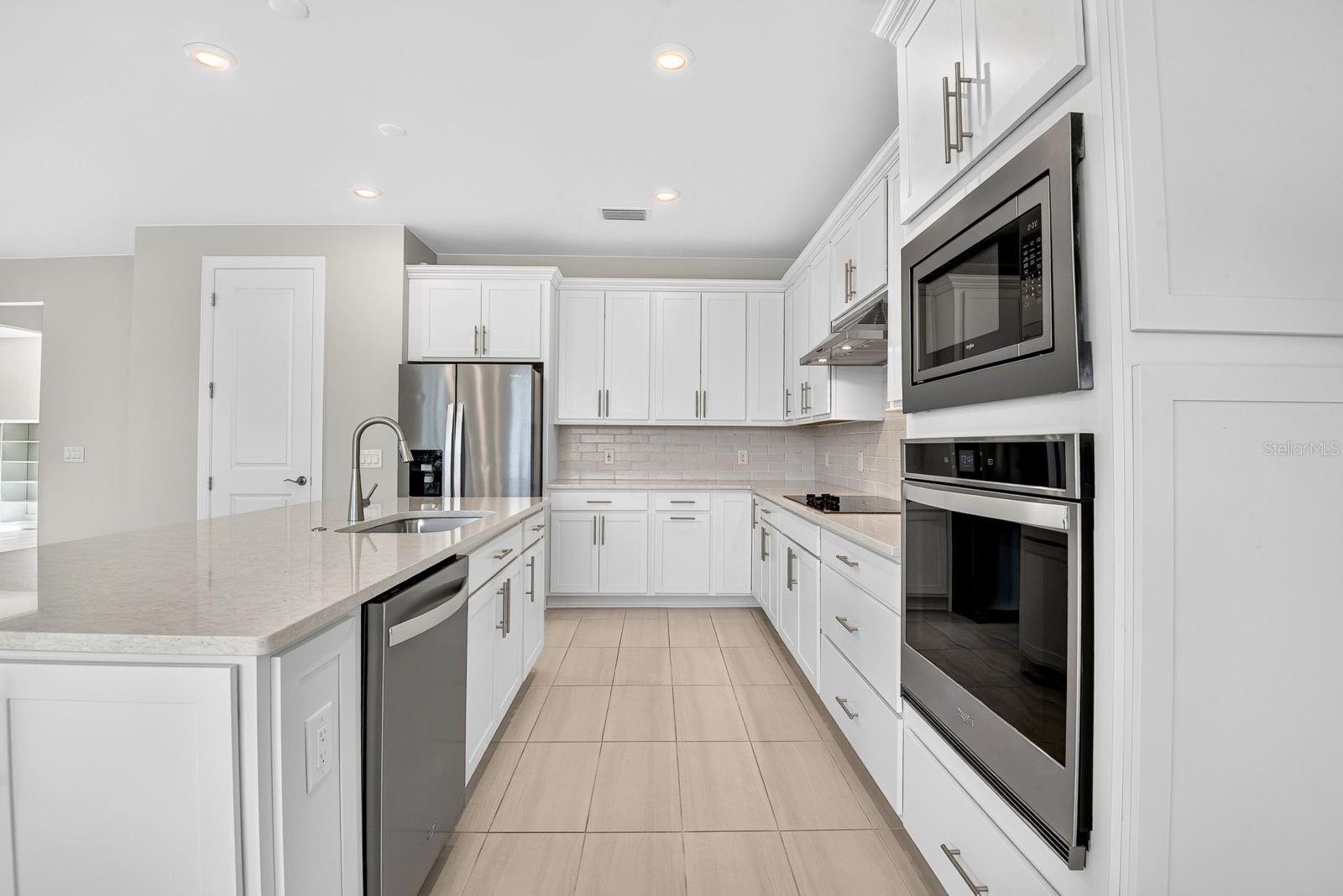 16320 Hidden Oak Loop Property Photo 28