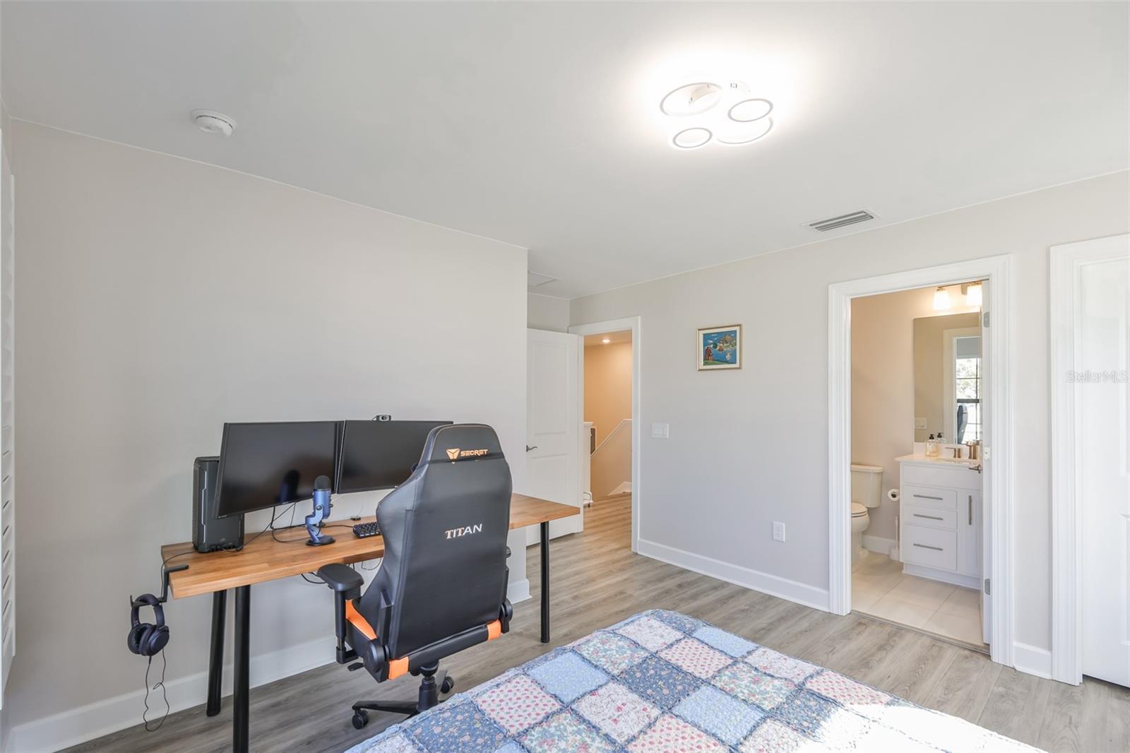 16320 Hidden Oak Loop Property Photo 30