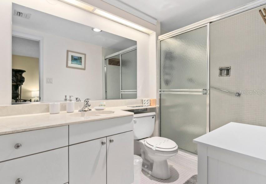 605 Sutton Pl #102 Property Photo 15
