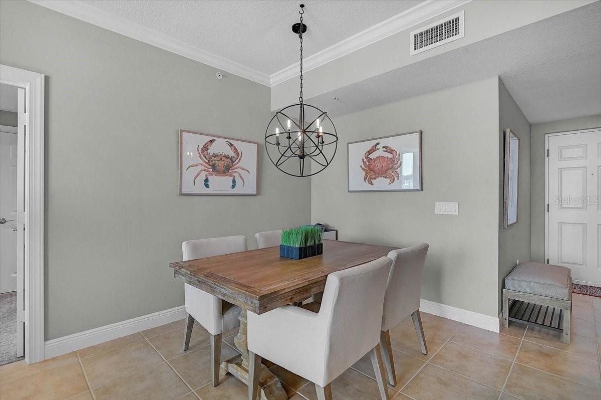 800 N Tamiami Trl #910 Property Photo 8
