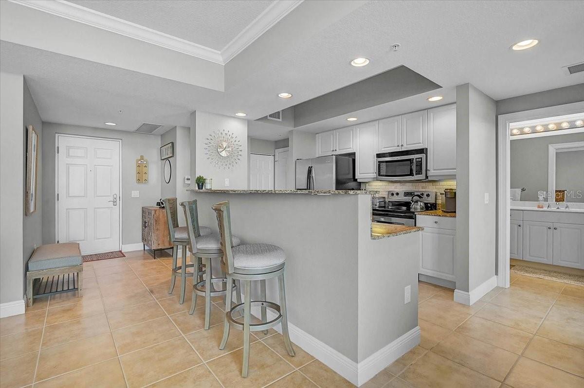 800 N Tamiami Trl #910 Property Photo 9