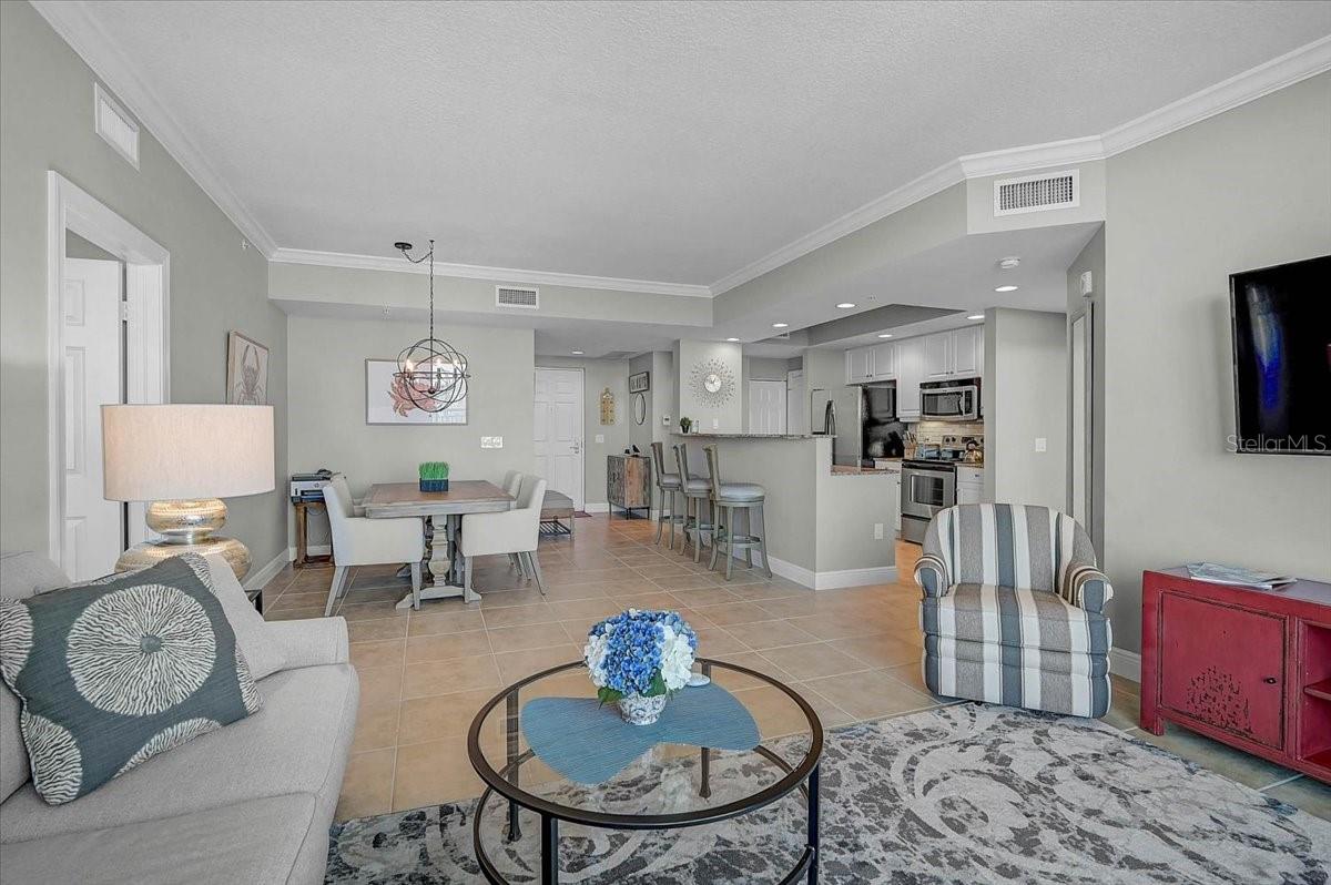 800 N Tamiami Trl #910 Property Photo 14