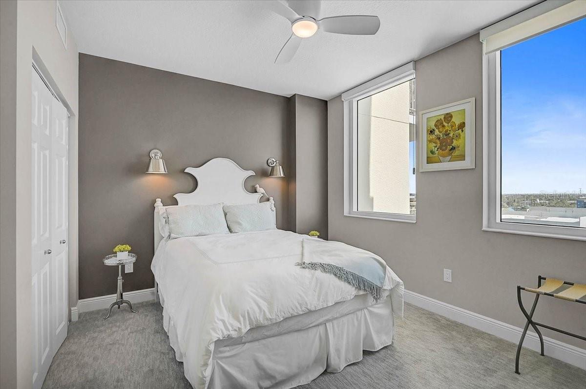 800 N Tamiami Trl #910 Property Photo 15