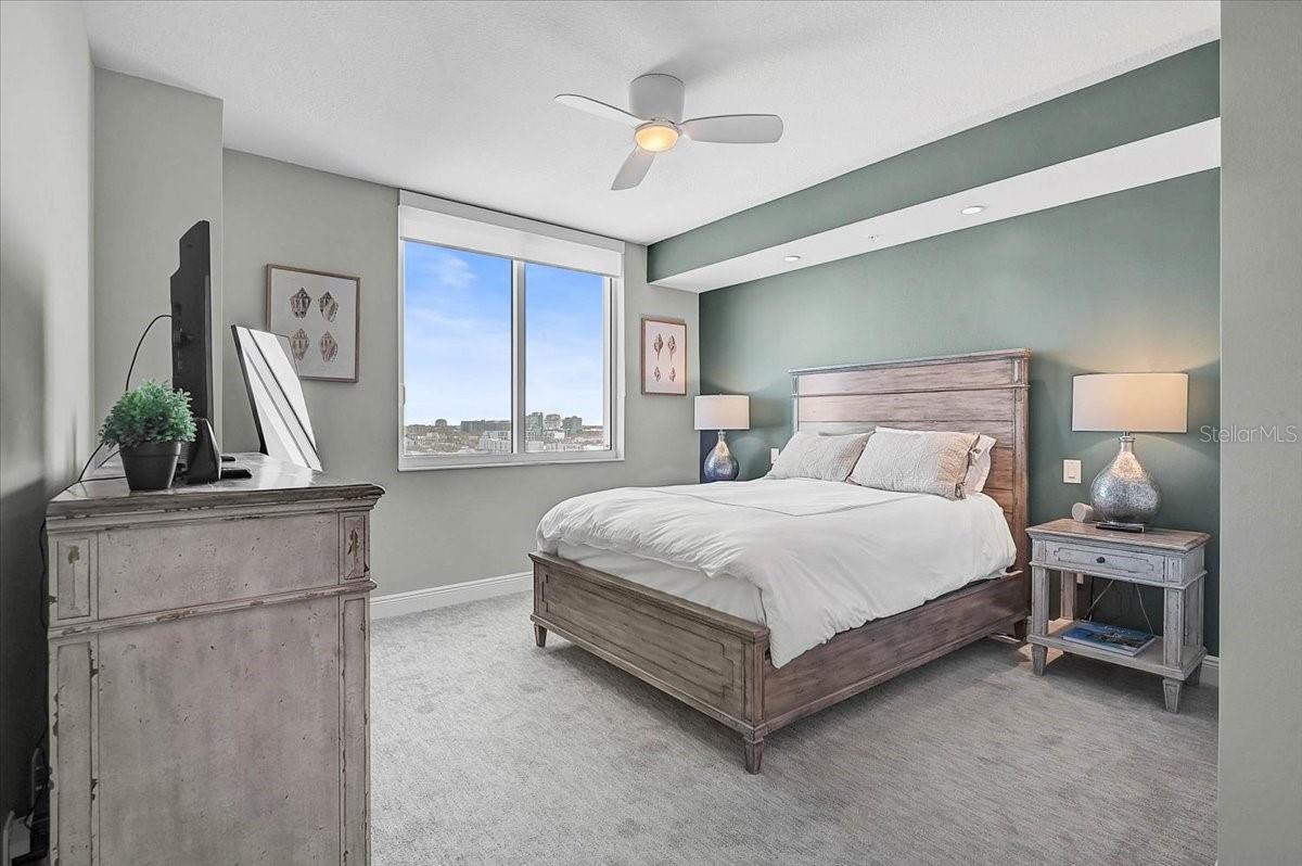 800 N Tamiami Trl #910 Property Photo 18