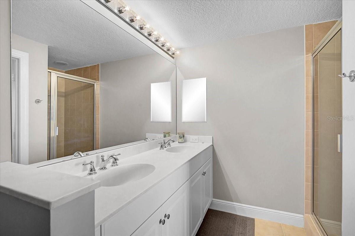 800 N Tamiami Trl #910 Property Photo 20