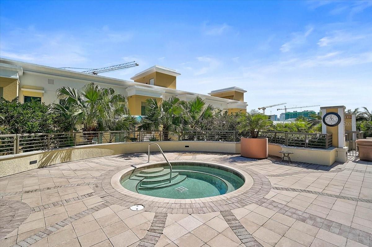 800 N Tamiami Trl #910 Property Photo 34