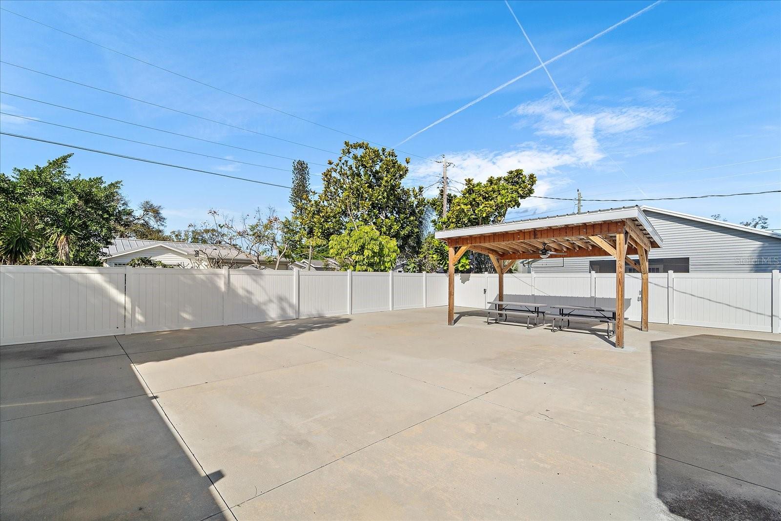 1220 S Brink Ave Property Photo 15