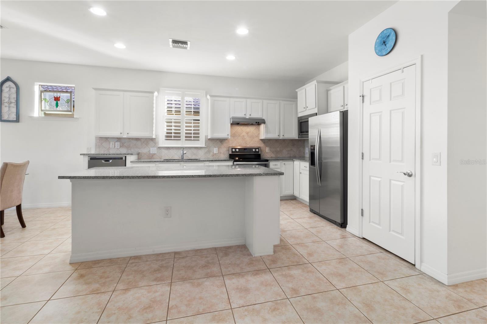 19770 Quisto St Property Photo 7