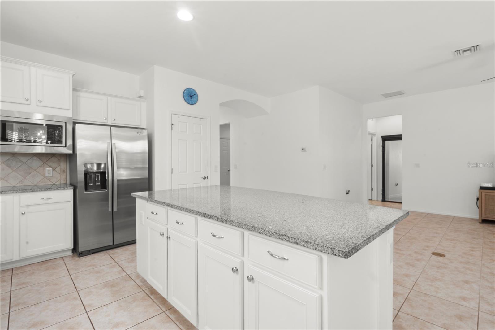 19770 Quisto St Property Photo 9