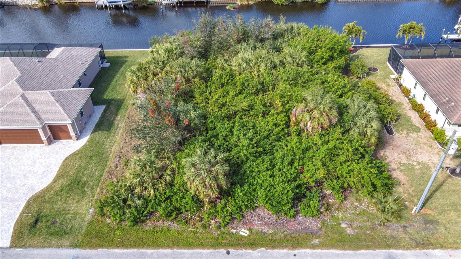 9177 Santa Lucia Dr Property Photo 21