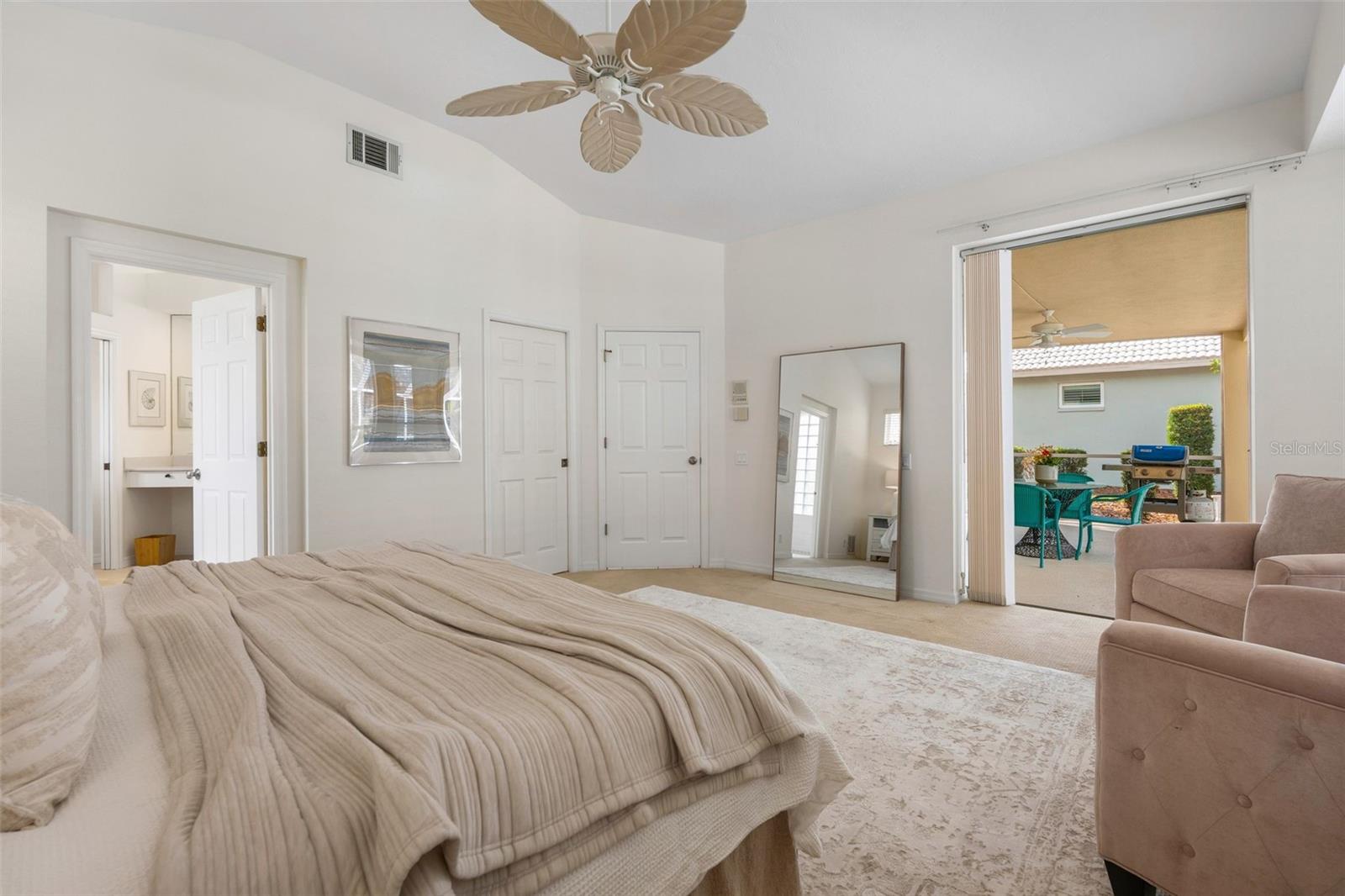 6427 Berkshire Pl Property Photo 23