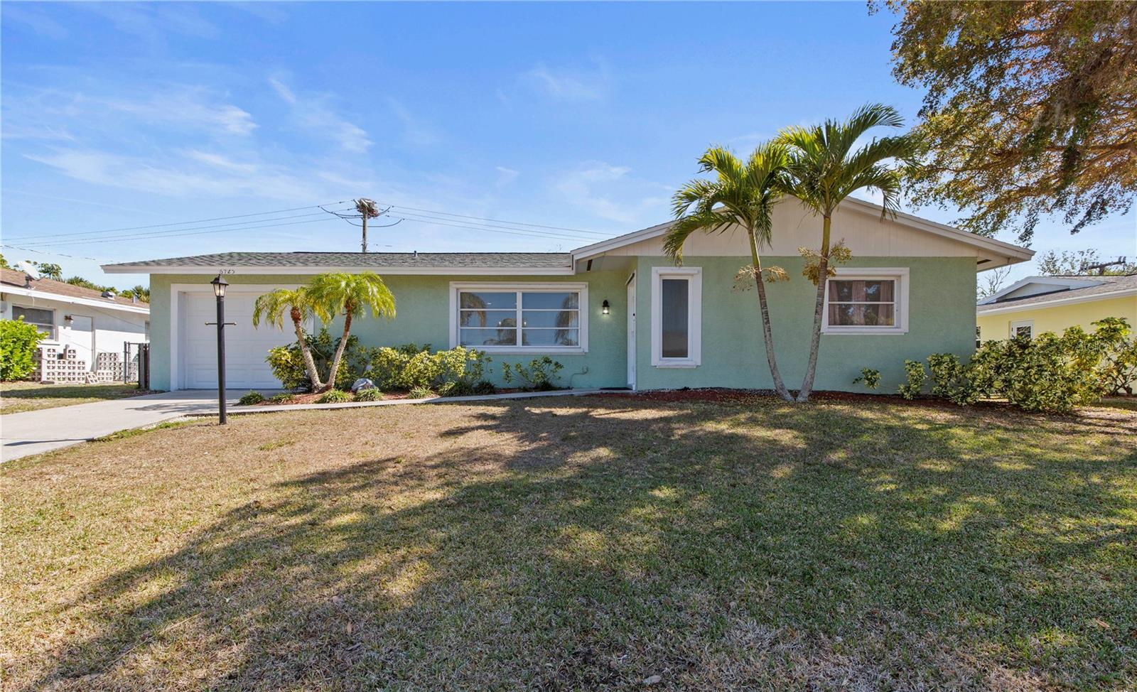 6725 Roxbury Dr Property Photo 1