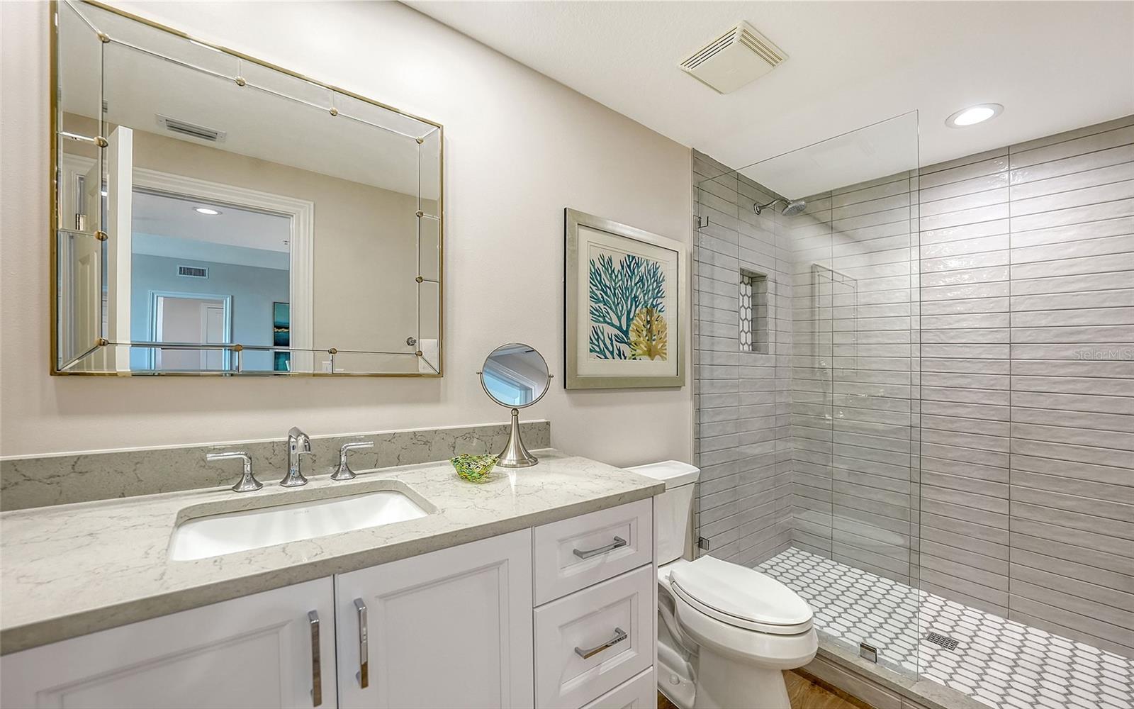 800 N Tamiami Trl #312 Property Photo 23