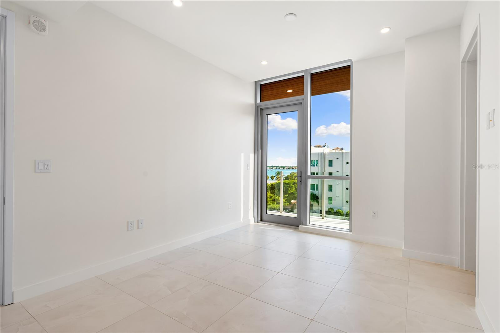111 Golden Gate #403 Property Photo 27