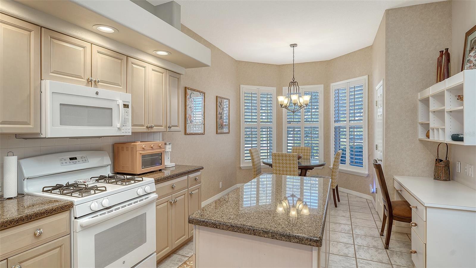 5811 White Oak Bayou Ct Property Photo 5