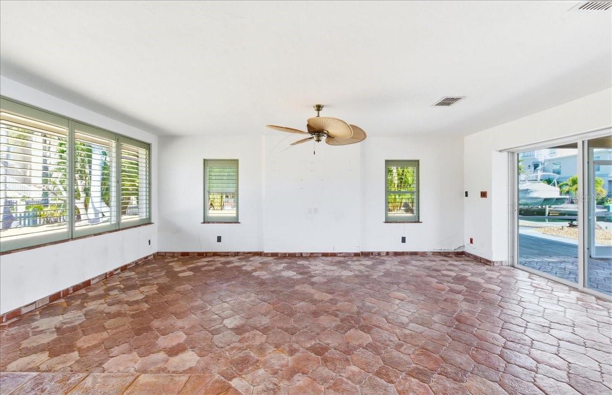 834 Jungle Queen Way Property Photo 25