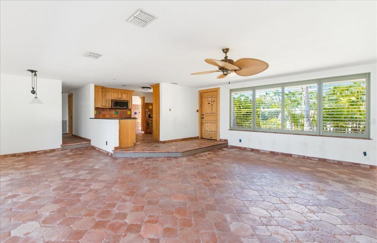 834 Jungle Queen Way Property Photo 29