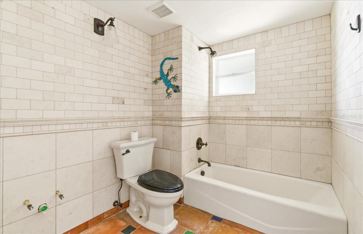 834 Jungle Queen Way Property Photo 35