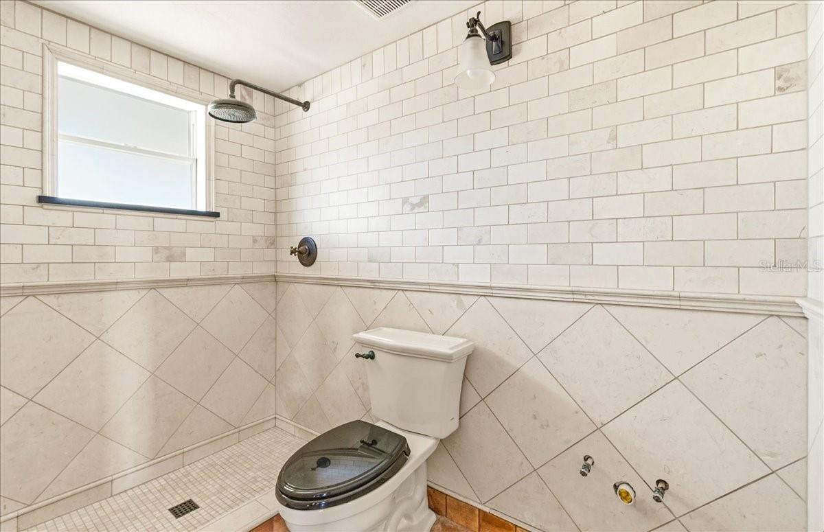 834 Jungle Queen Way Property Photo 39