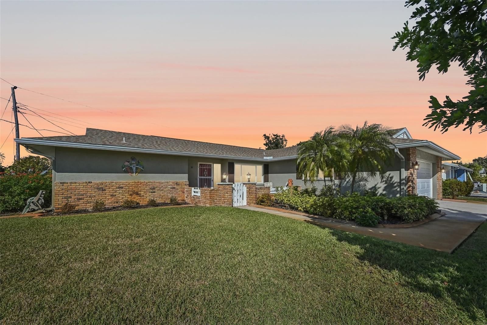 101 ALGIERS DR