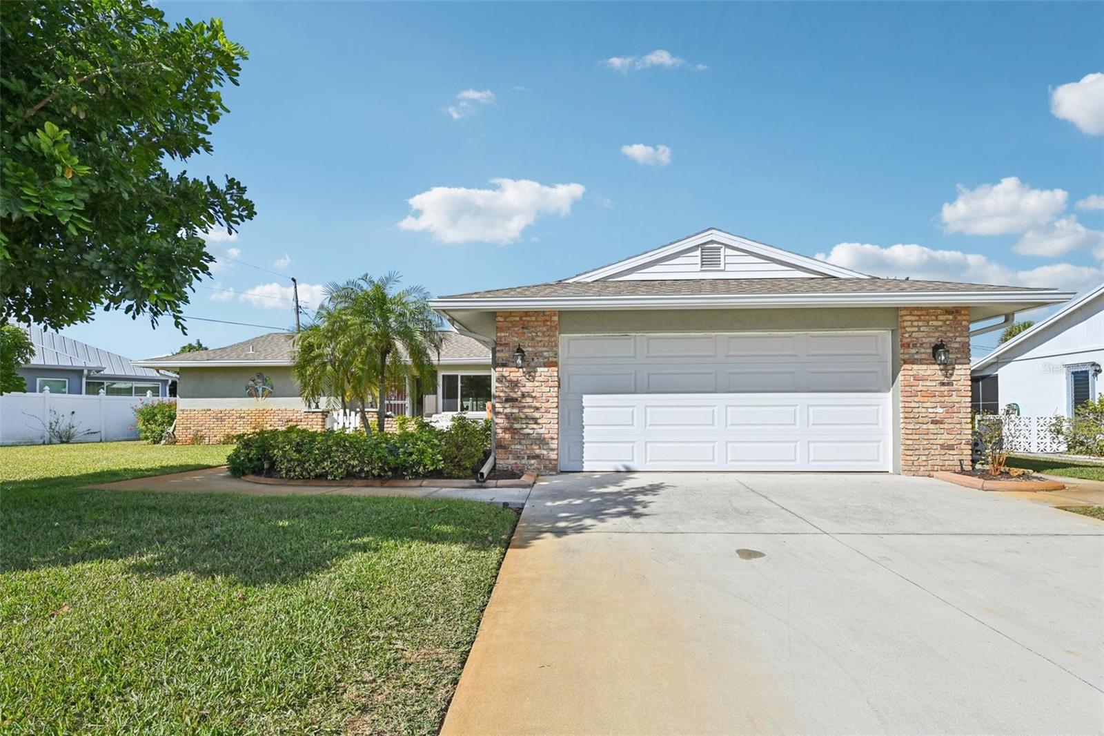 101 Algiers Dr Property Photo 2