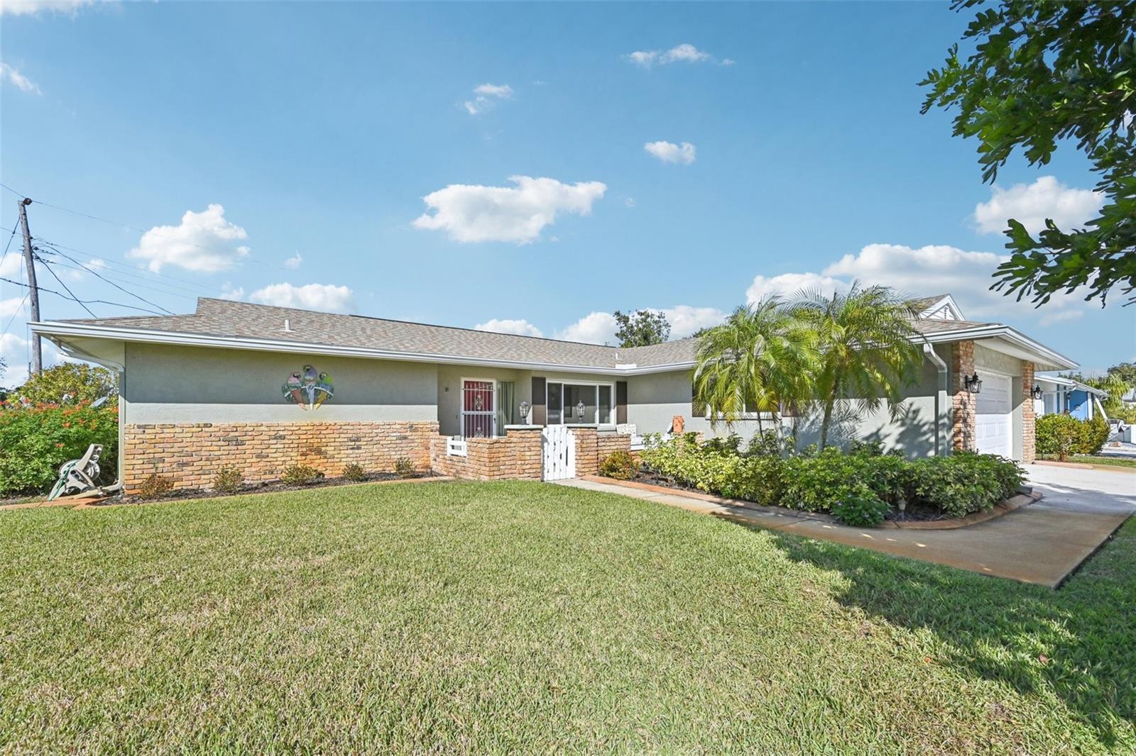 101 Algiers Dr Property Photo 3