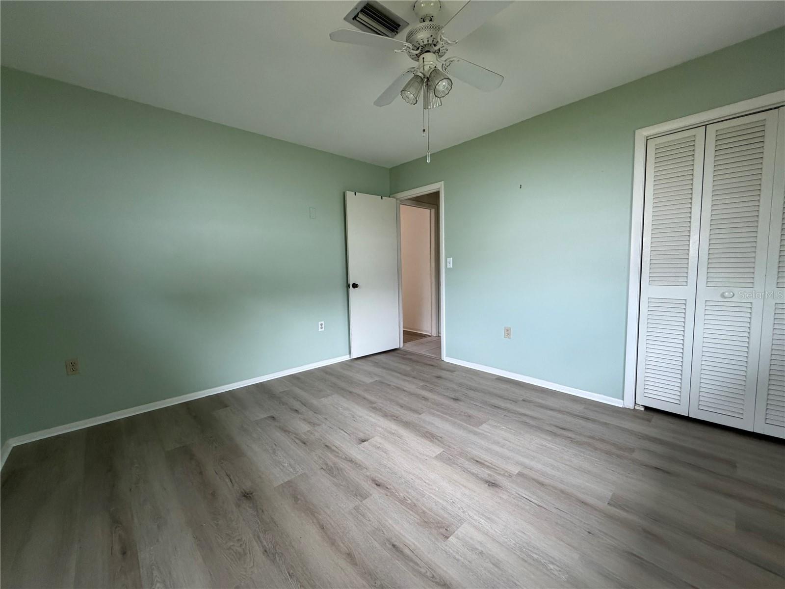 101 Algiers Dr Property Photo 29