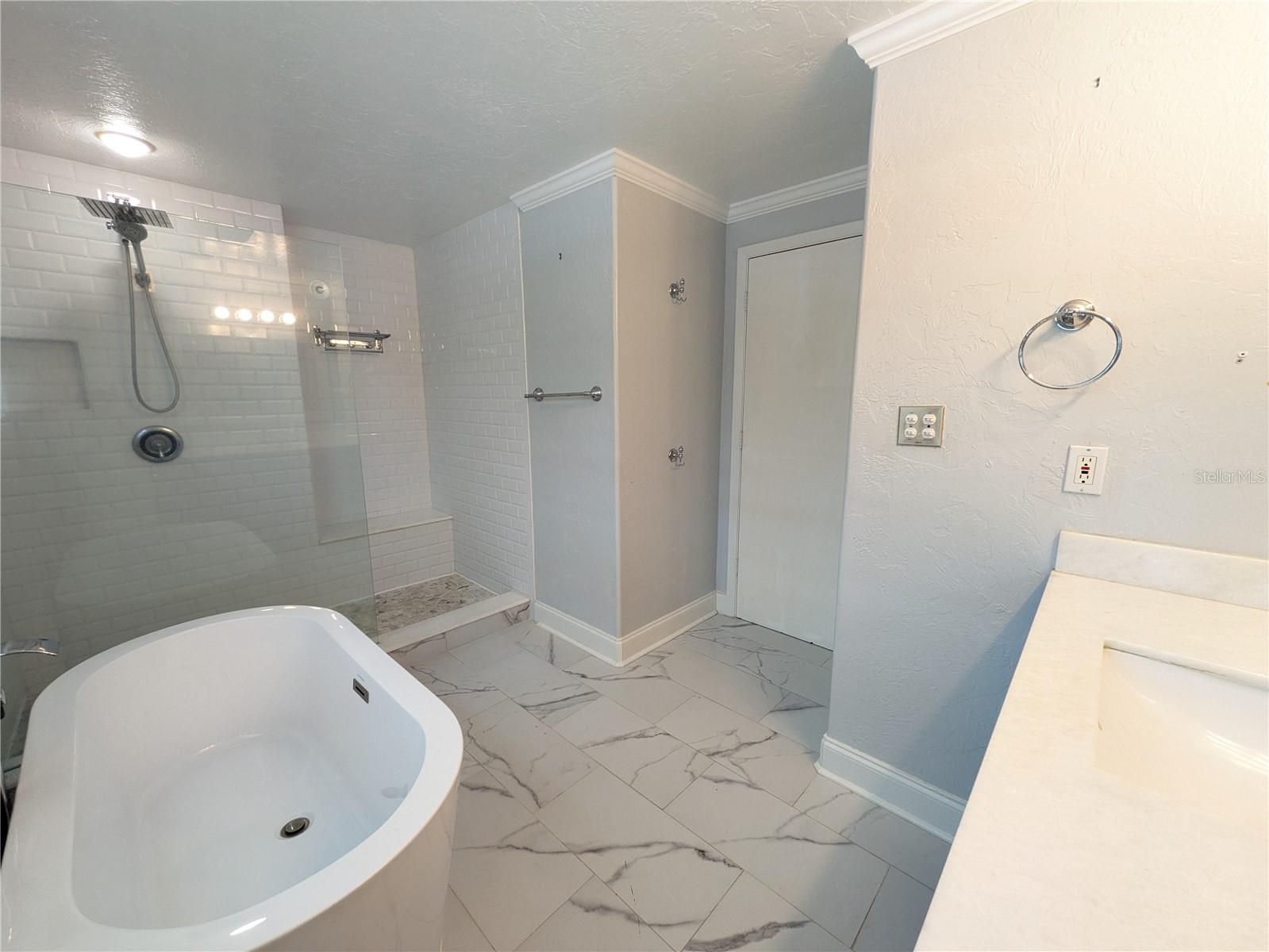 4554 Cooper Rd Property Photo 16