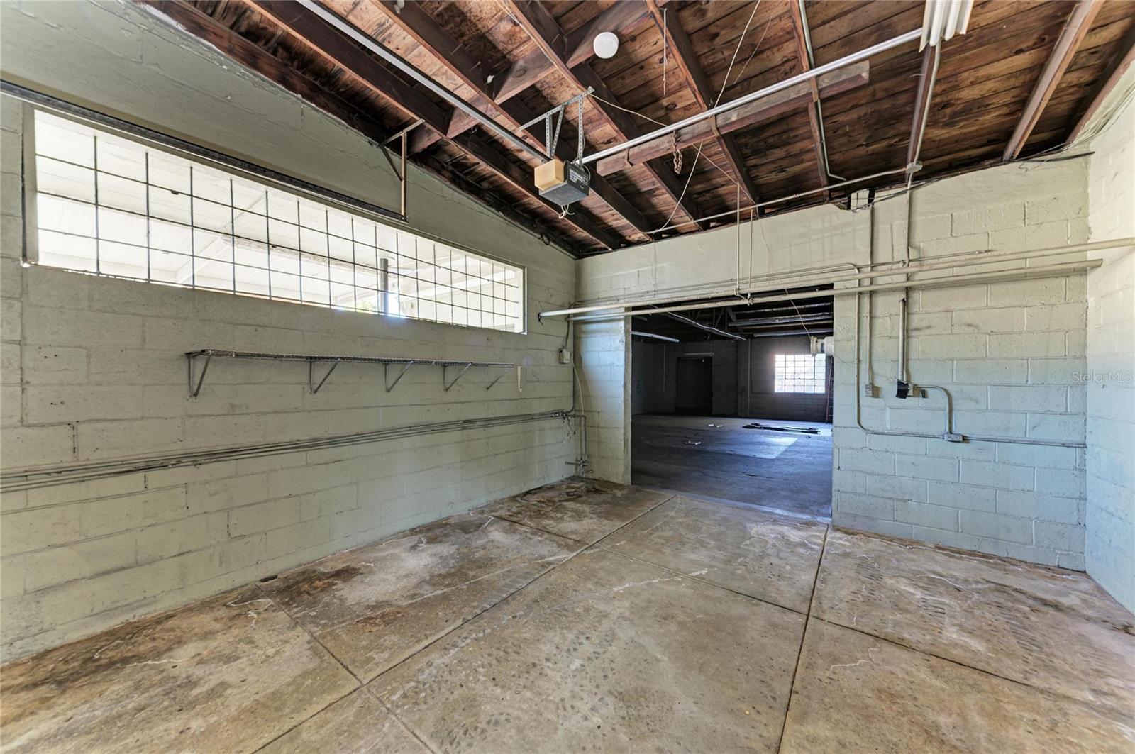 400 W Central Ave Property Photo 14