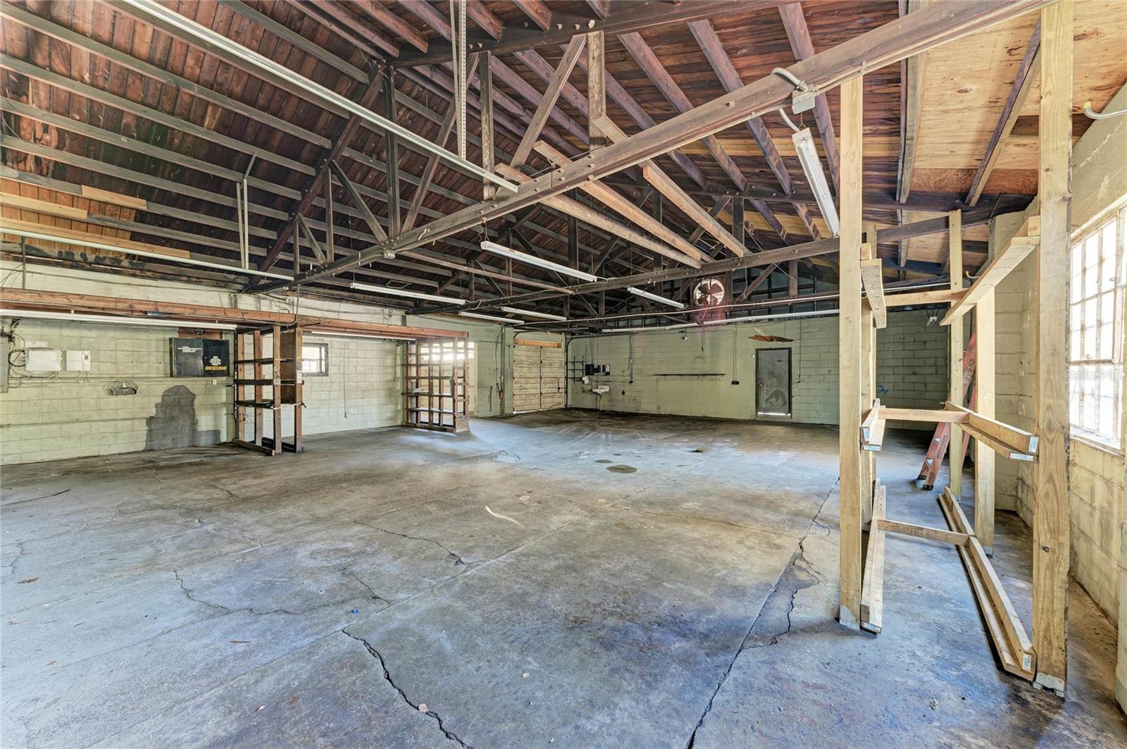 400 W Central Ave Property Photo 19