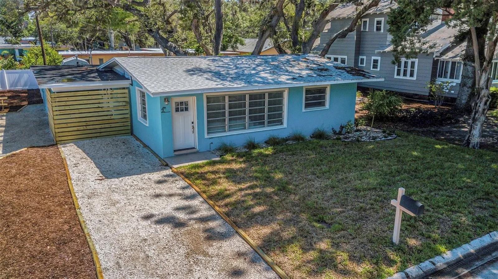 1500 CLEARWATER LARGO RD N Property Photo 1