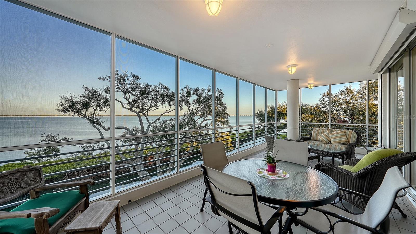 2450 Harbourside Dr #234 Property Photo 1