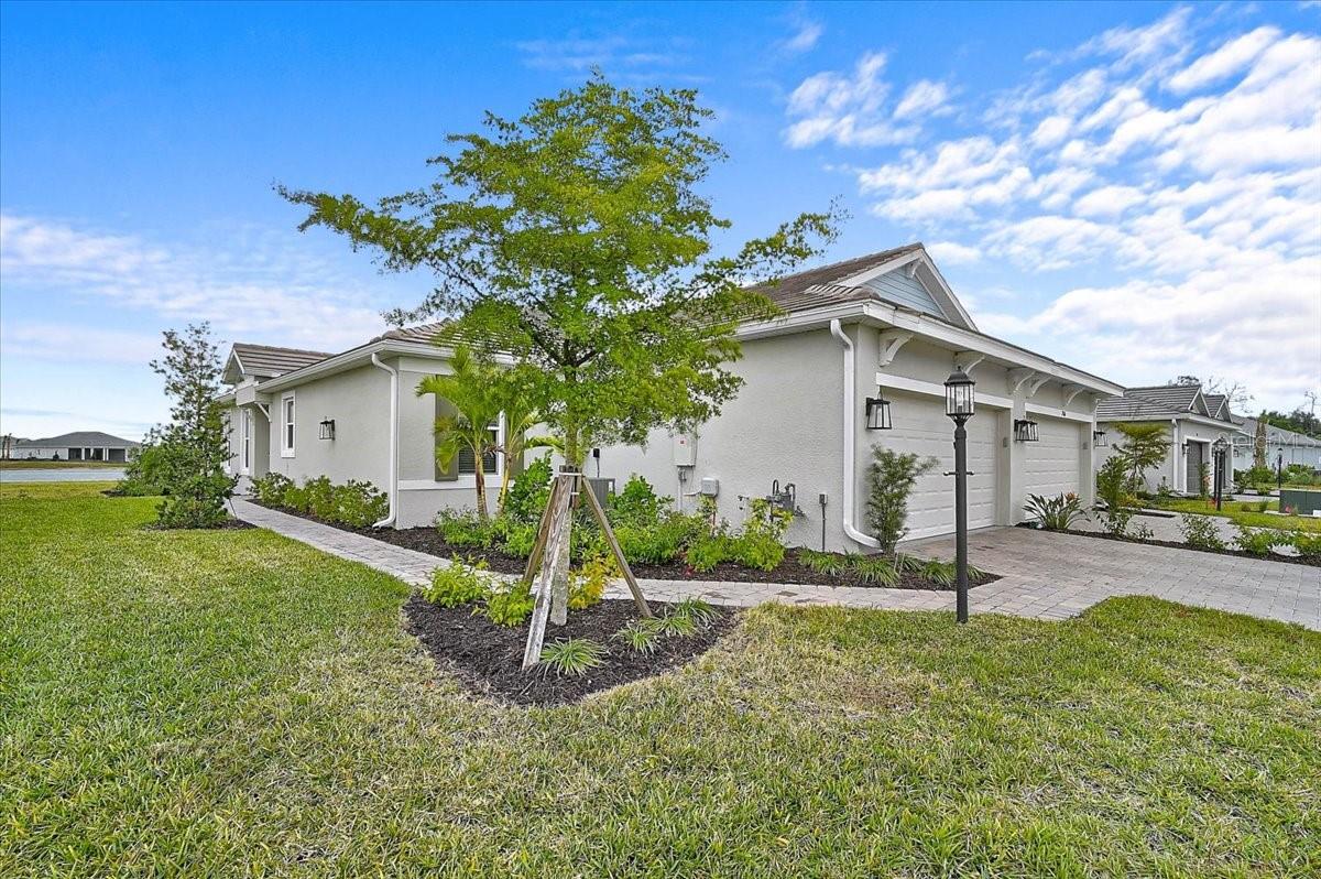 7782 WANING MOON WAY Property Photo 1