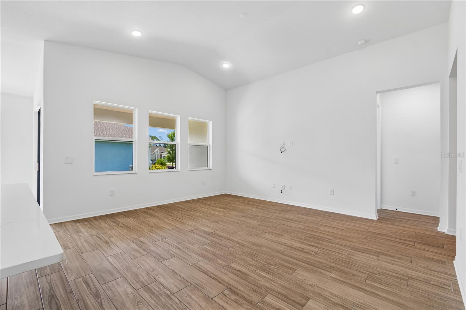 11841 Moonsail Dr Property Photo 18
