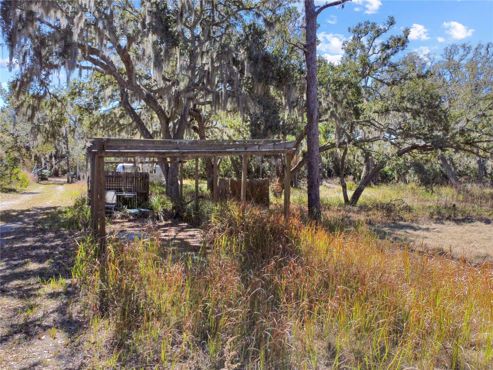 12111 Fred Dr Property Photo 2