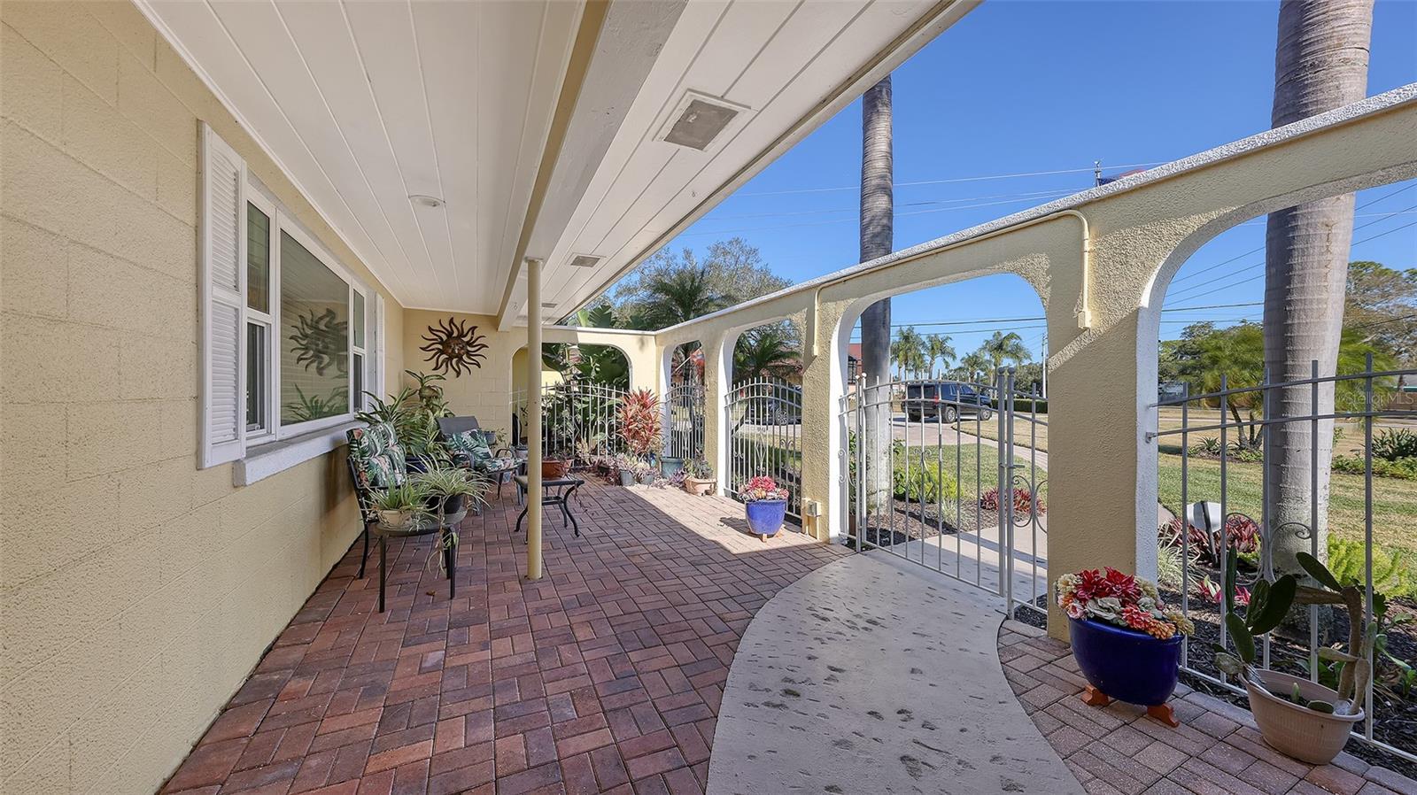 844 Magellan Dr Property Photo 4