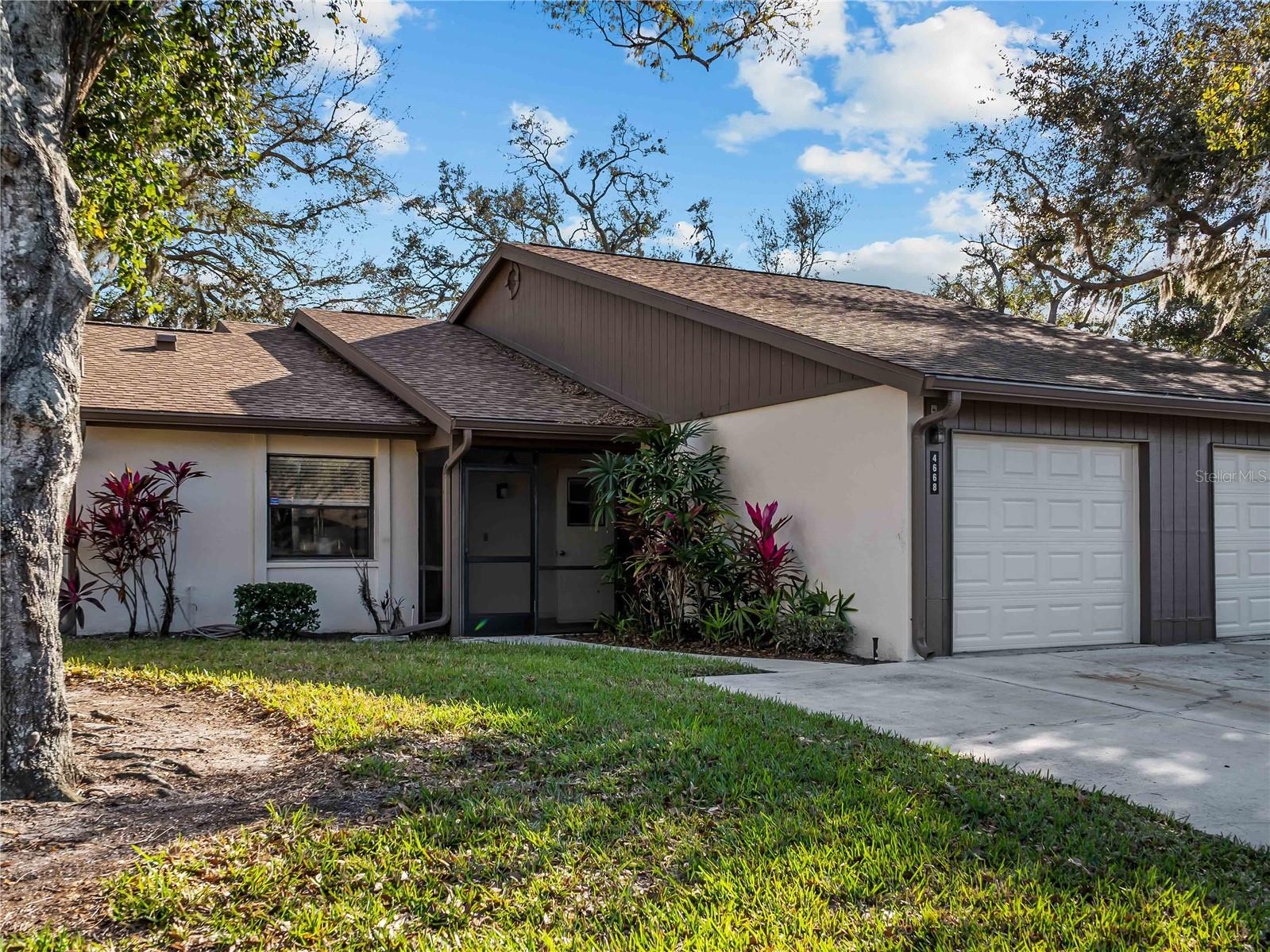 4668 Oak Hill Ln #40 Property Photo 2
