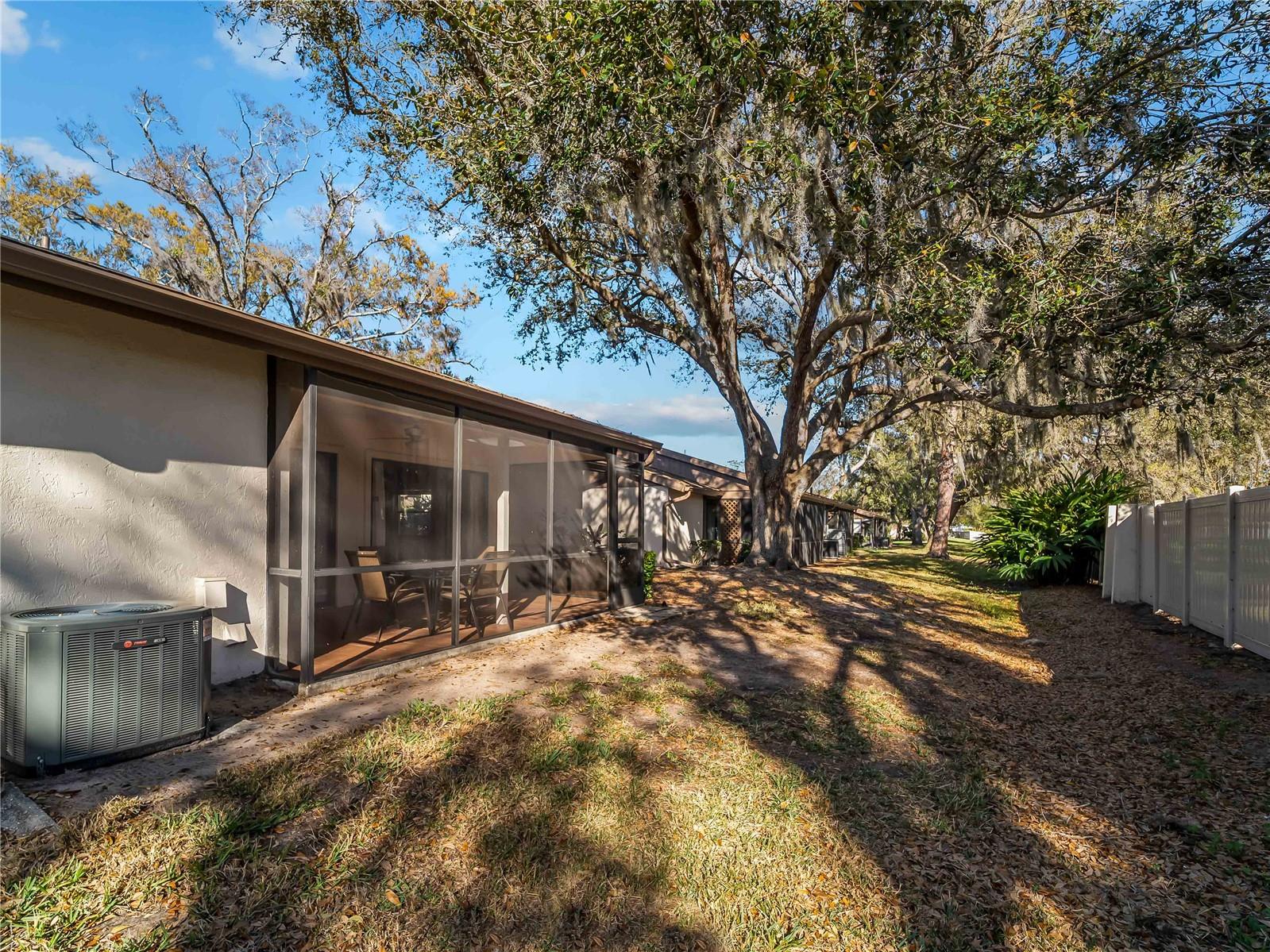 4668 Oak Hill Ln #40 Property Photo 32