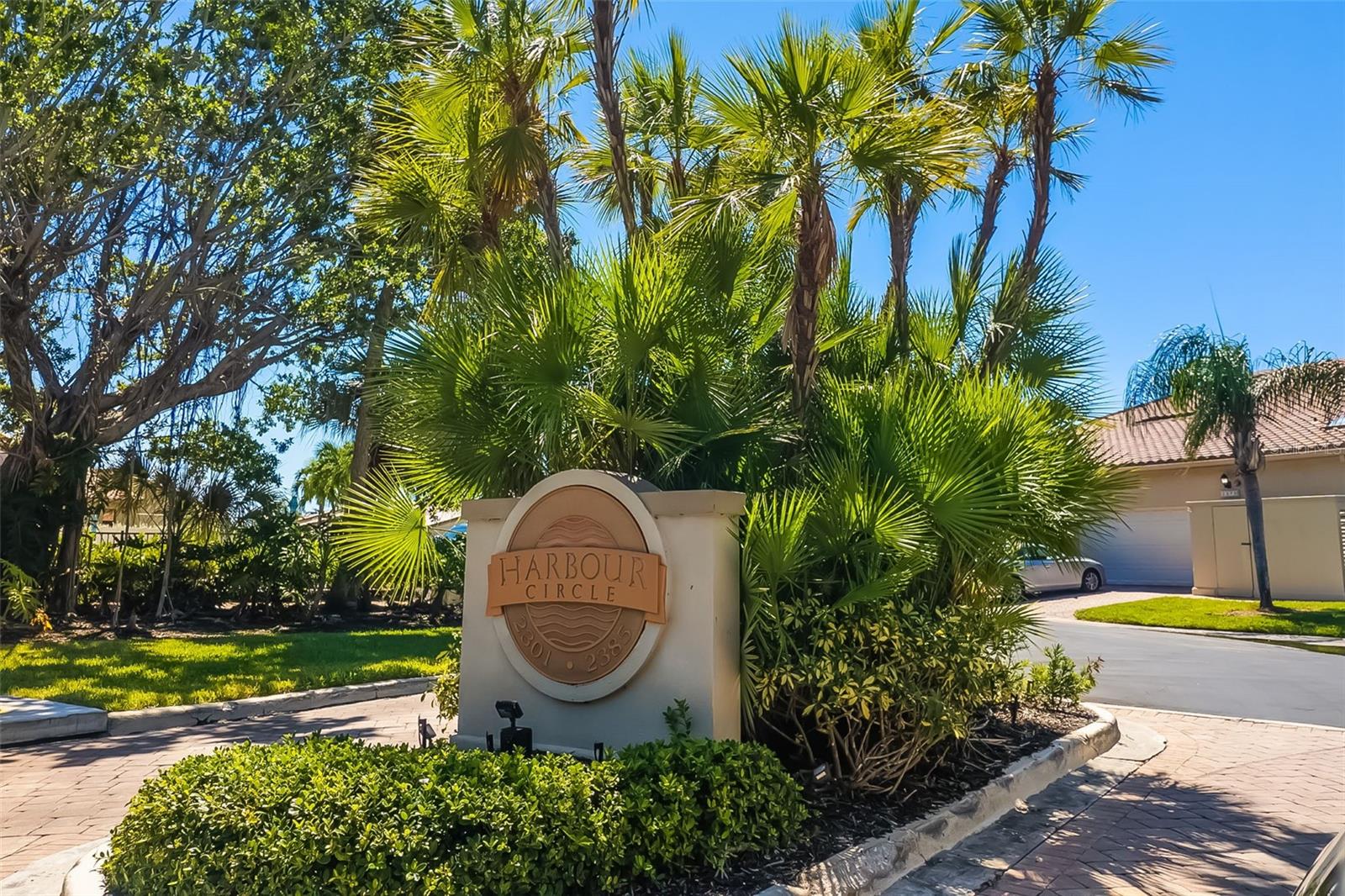 2326 Harbour Oaks Dr Property Photo 6
