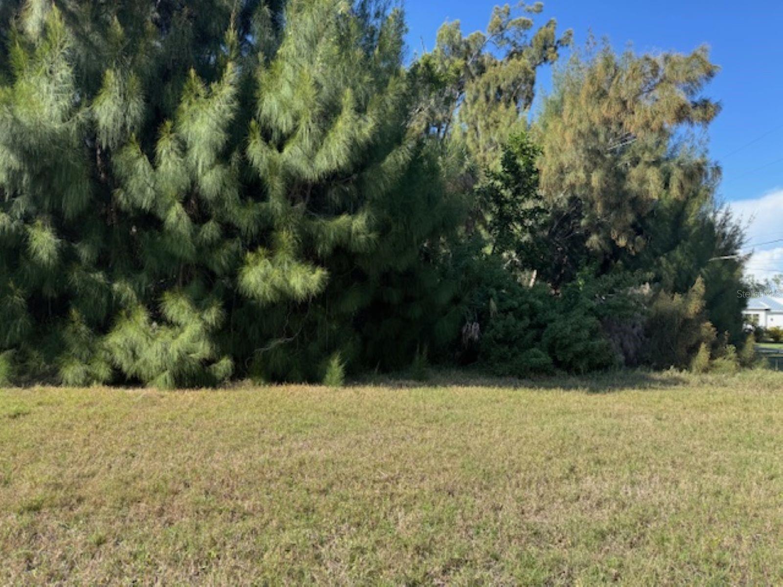 75 Green Dolphin Dr N Property Photo 2