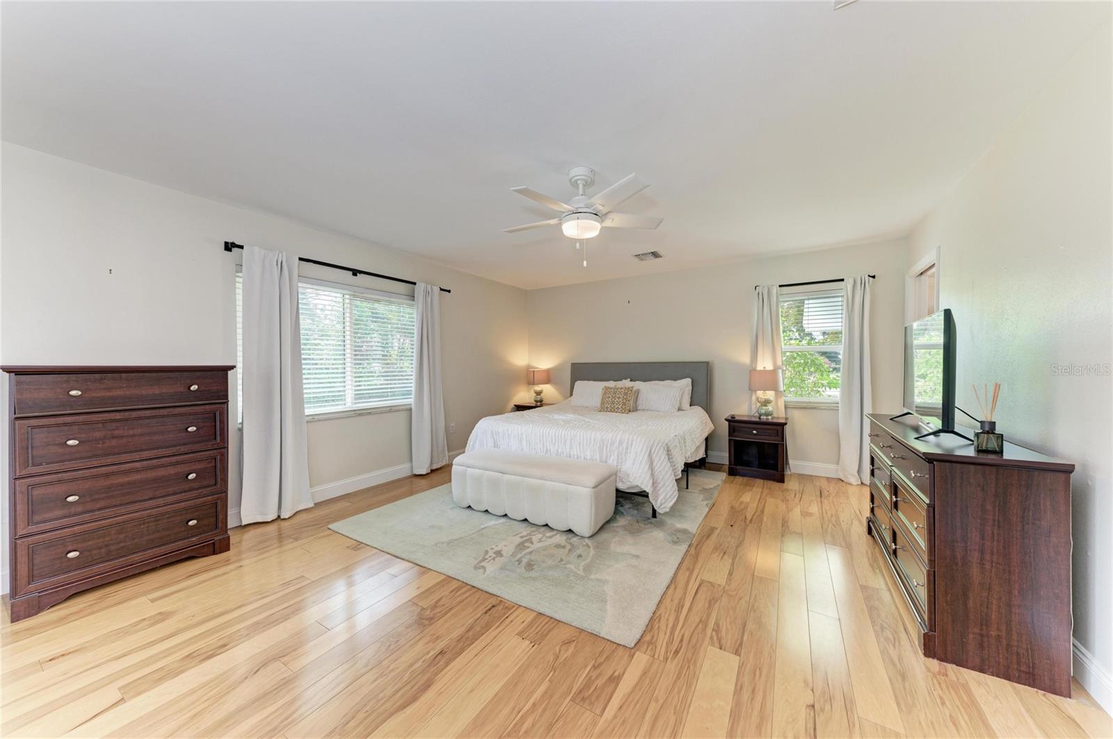 5507 Contento Dr Property Photo 24
