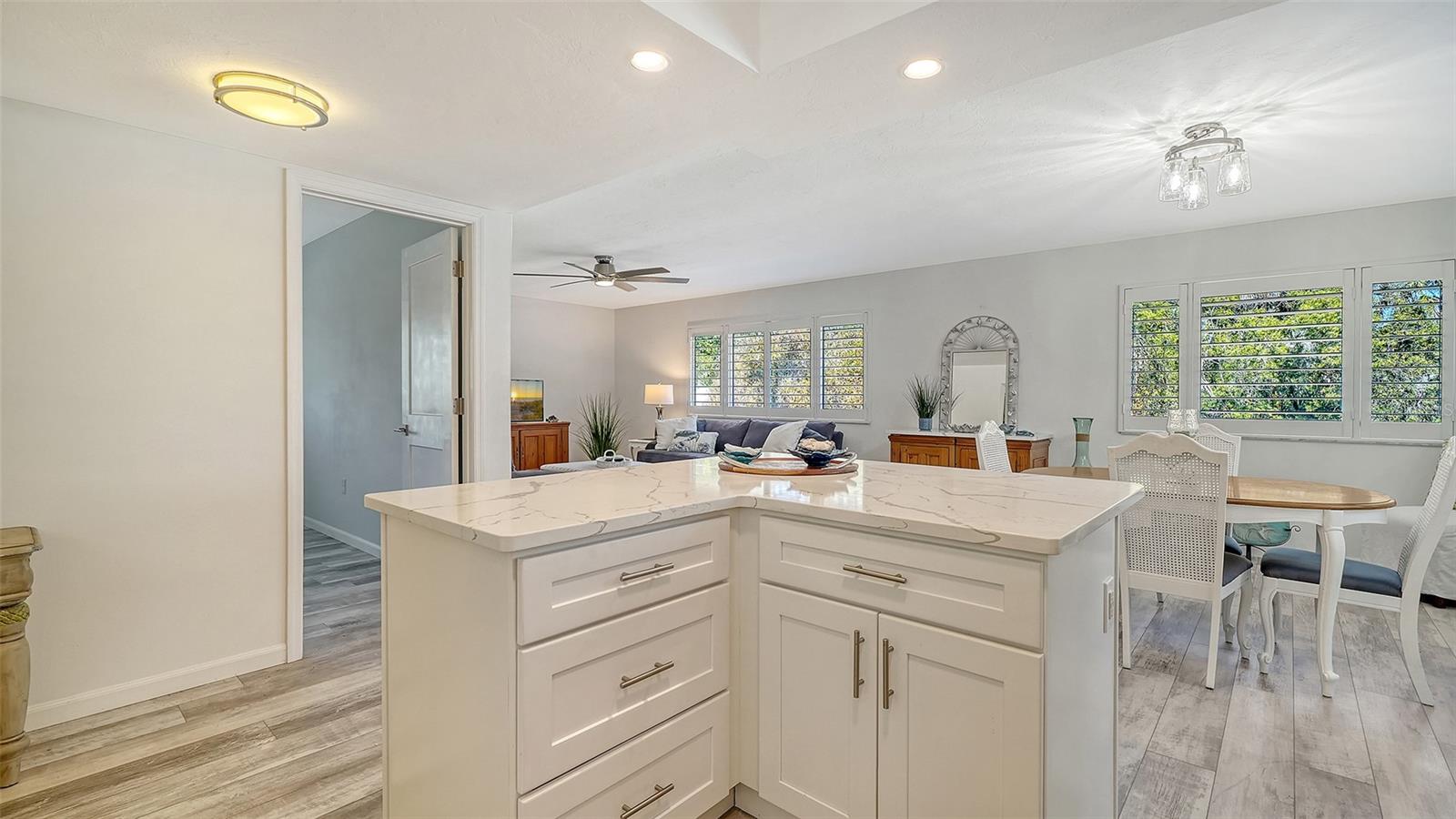 5469 Riverbluff Cir #42 Property Photo 14